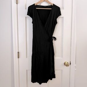 BCBG MaxAzria LBD - Black Short Sleeve Wrap Dress; Womens M